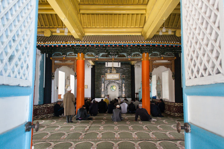 Dungan Mosque Interior
